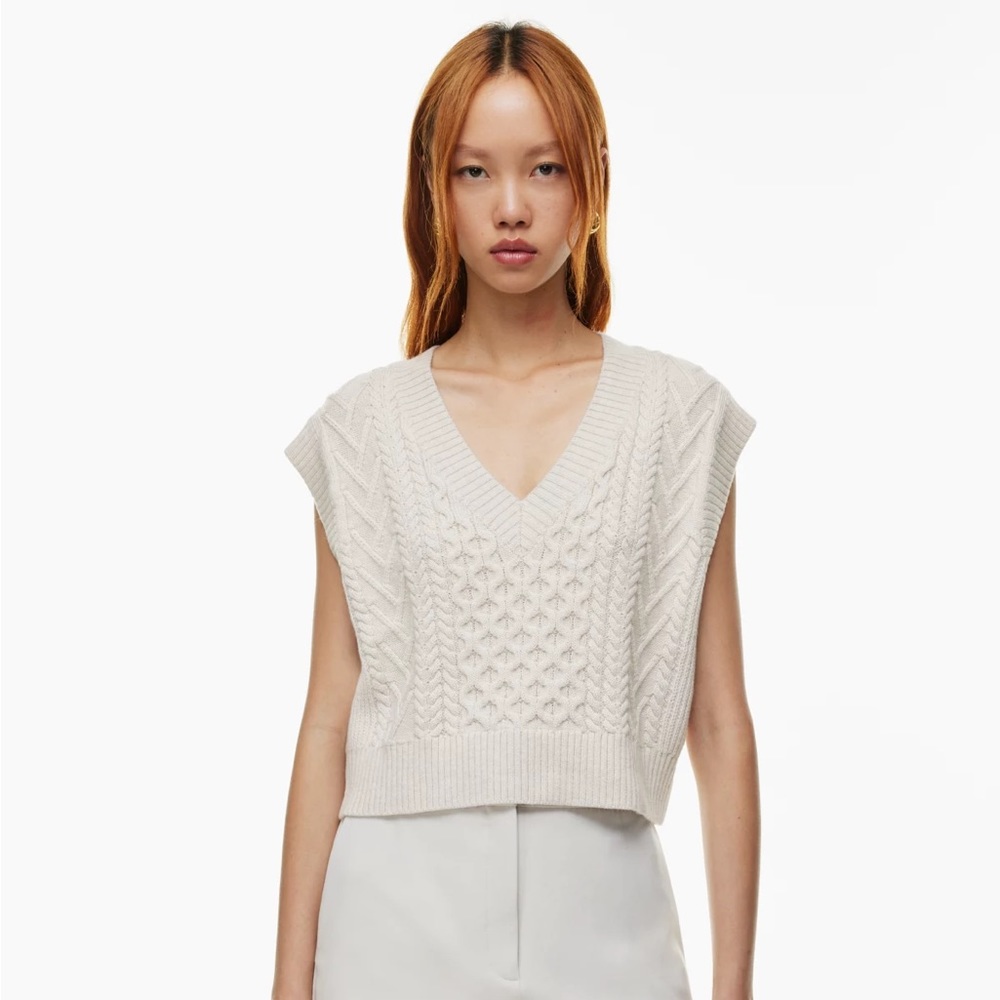 Aritzia Babaton Emporia Sweater Vest